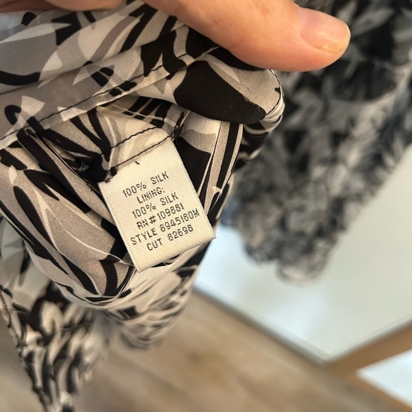 Donna Ricco size 14, 100% silk, black and white floral print dress - Picture 10 of 11